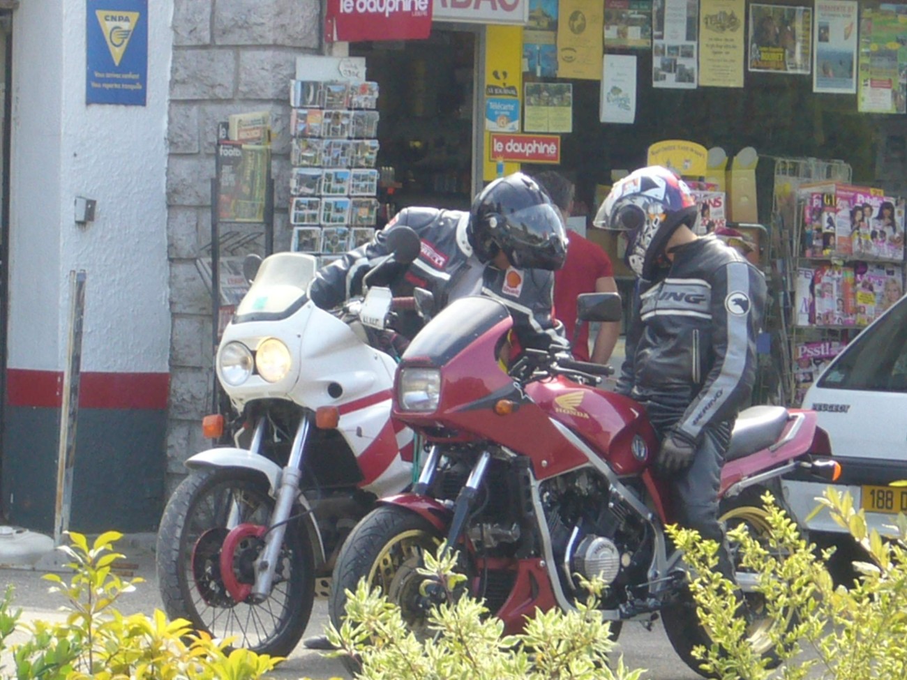 2009V4H80_0018.jpg